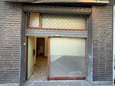 Local comercial en venta en Avenida Madariaga 75