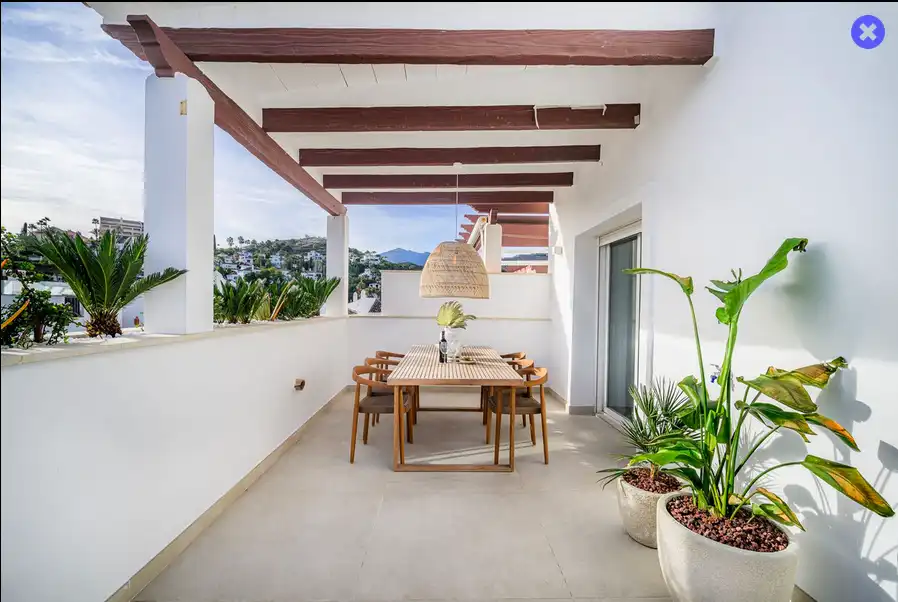 Apartamento con piscina en venta en Nueva Andalucía, imagen 2