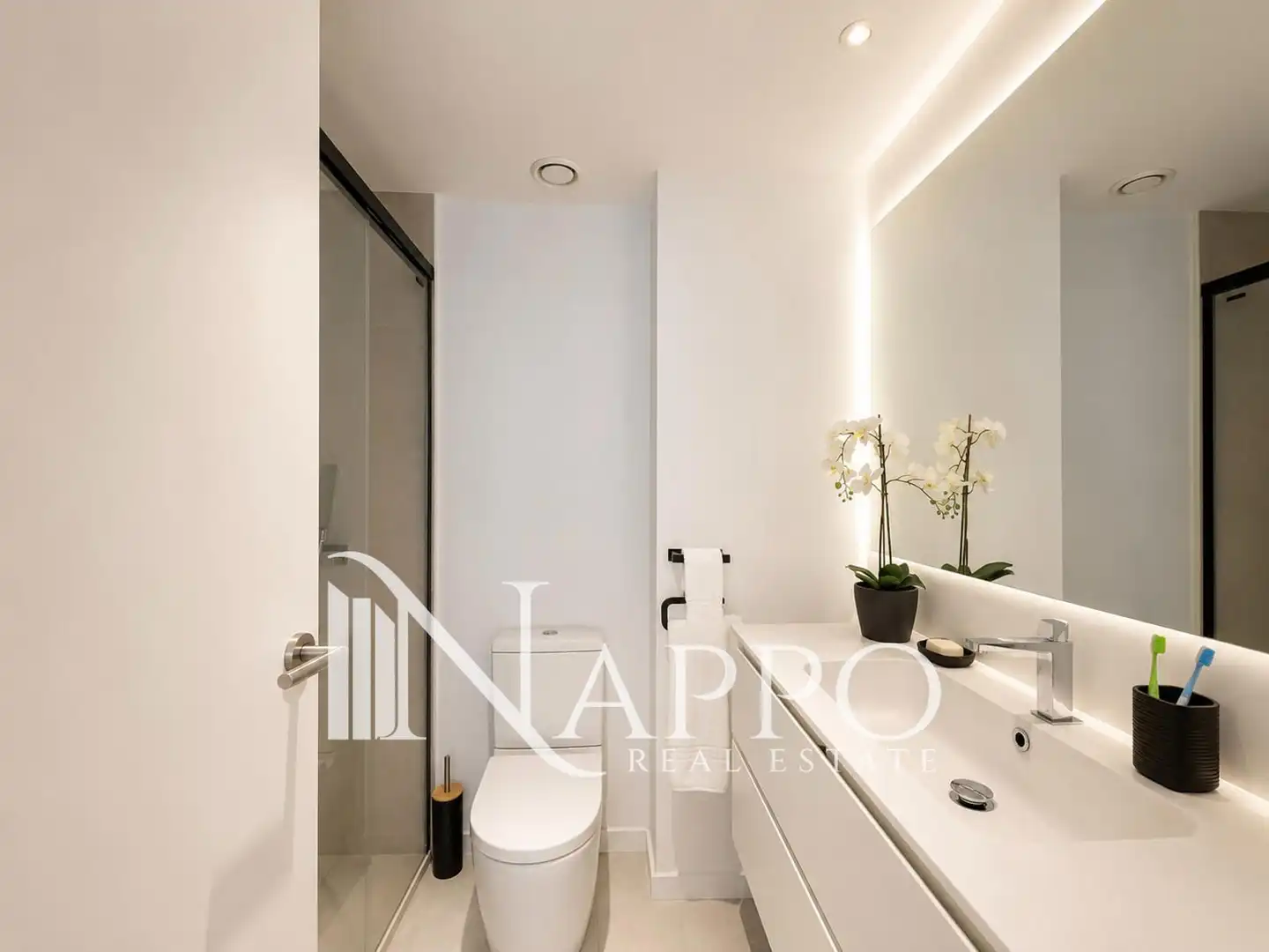 Bathroom of Flat for sale in  Palma de Mallorca  with Air Conditioner, Heating and Terrace