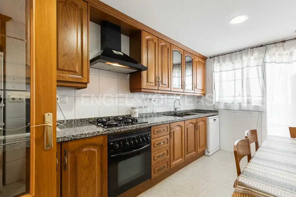 Cuina de Pis de lloguer en Valencia amb Aire condicionat, Calefacció i Parquet
