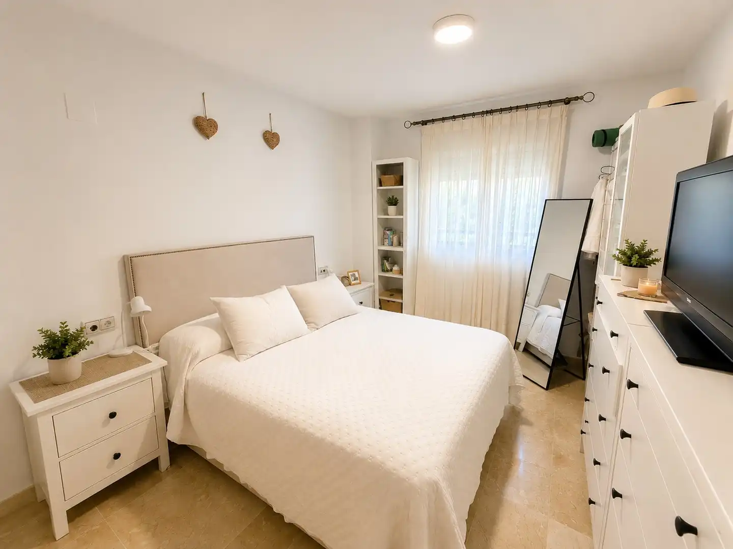 Dormitori de Pis en venda en Torremolinos amb Aire condicionat, Terrassa i Traster