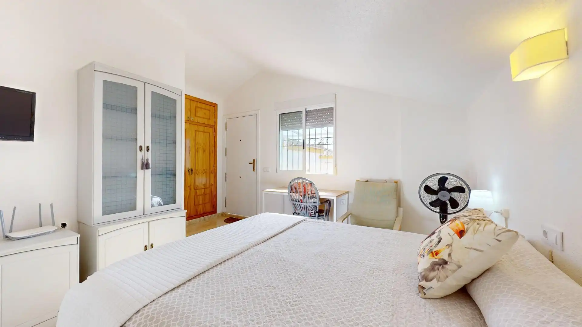 Dormitori de Casa o xalet en venda en Pilar de la Horadada amb Aire condicionat, Terrassa i Traster