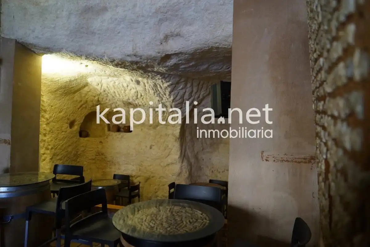 Commercial properties for sale in Bocairent  with Air Conditioner and Furnished