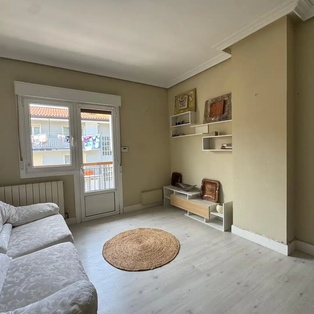 Habitación de Piso en venta en Ibarra con Calefacción y Balcón