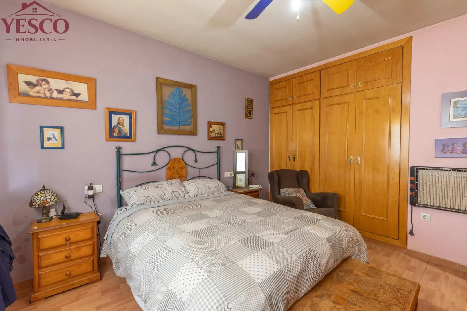 Habitación de Casa adosada en venta en Güevéjar con Calefacción, Terraza y Balcón