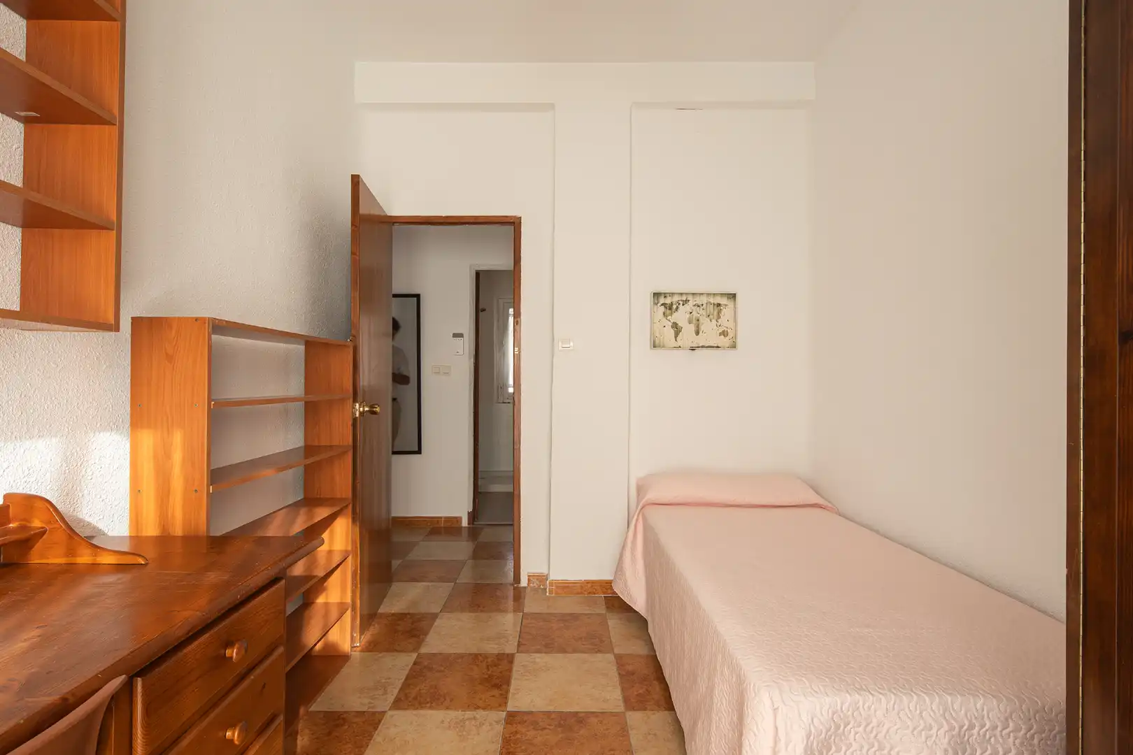 Schlafzimmer von Wohnung zum Verkauf in Granada mit Parkett, Möbliert und Ofen