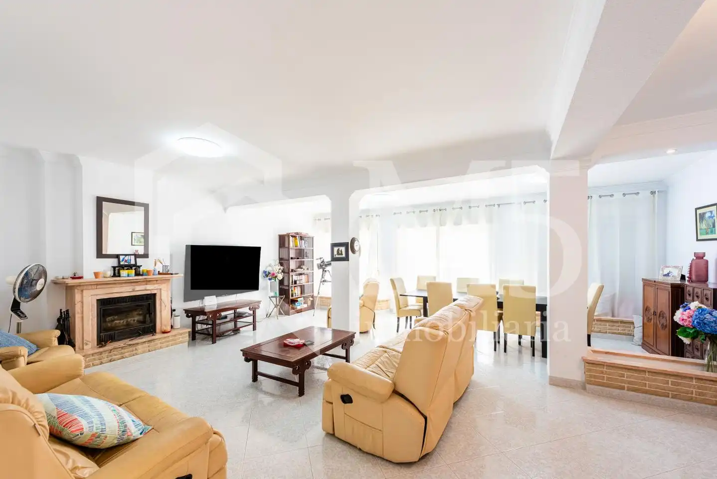 Sala de estar de Casa o chalet en venta en Vélez-Málaga con Jardín privado, Terraza y Piscina