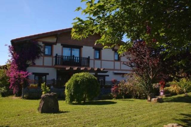 Casa-chalet en Venta en Ibarrangelu