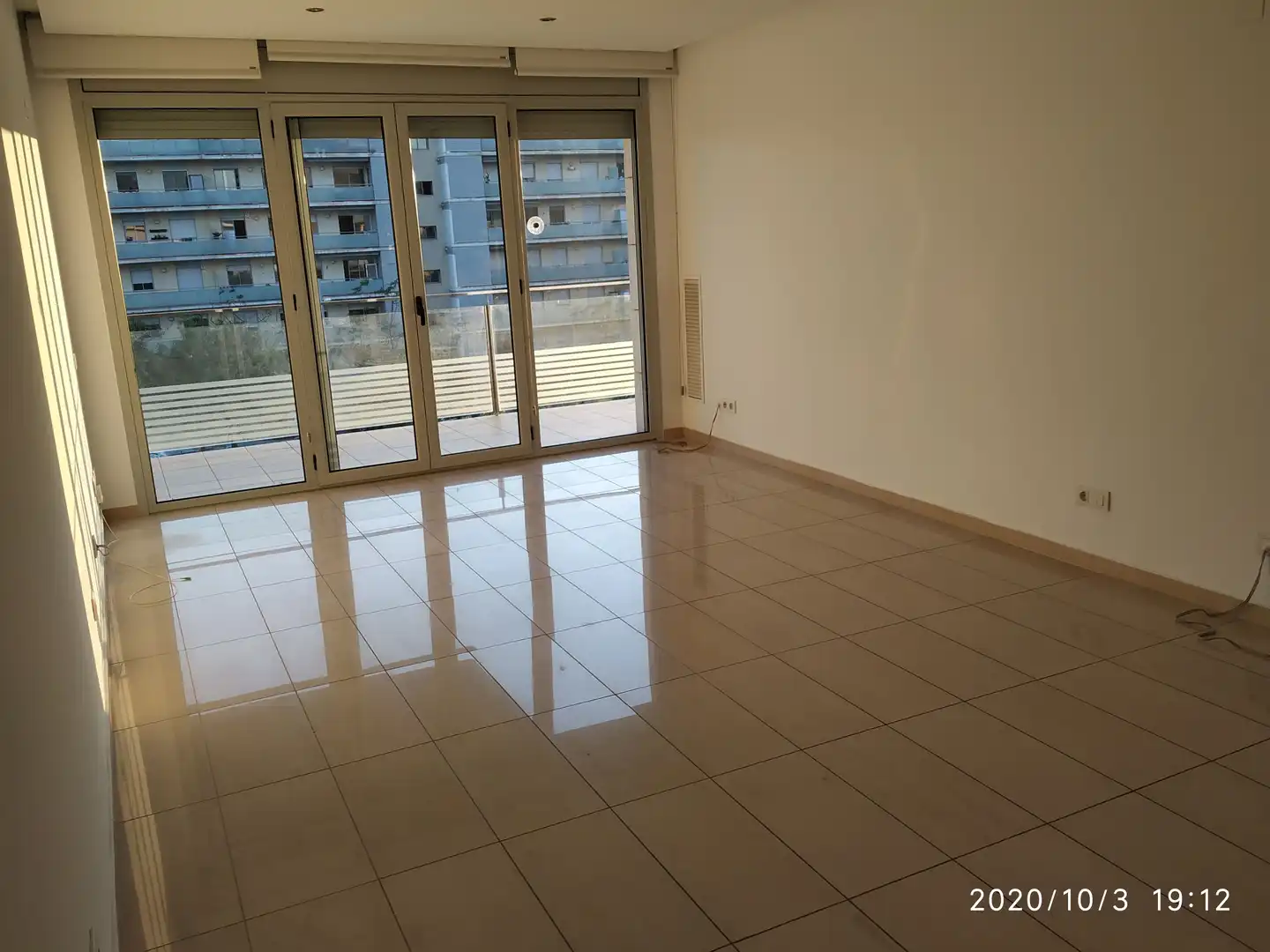Living room of Flat for rent in Badalona  with Air Conditioner, Heating and Terrace