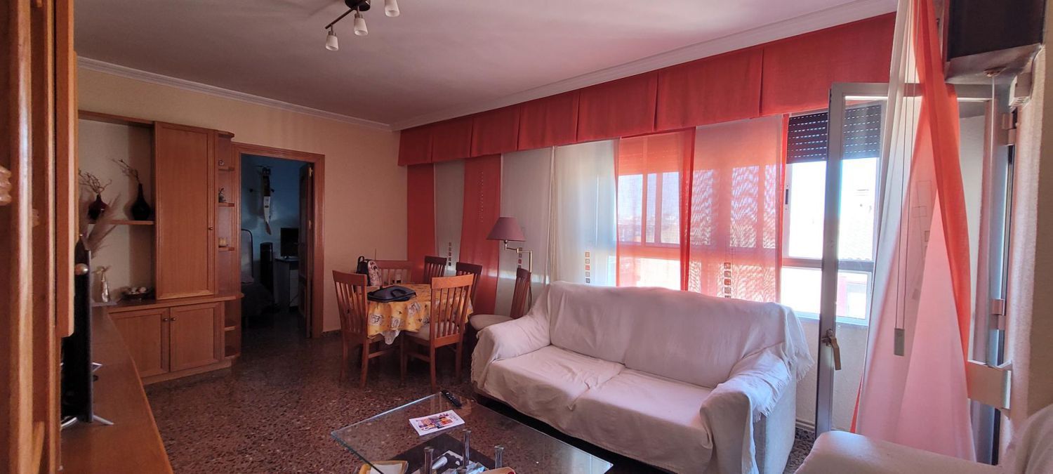 Sala d'estar de Pis en venda en  Albacete Capital amb Aire condicionat, Calefacció i Balcó