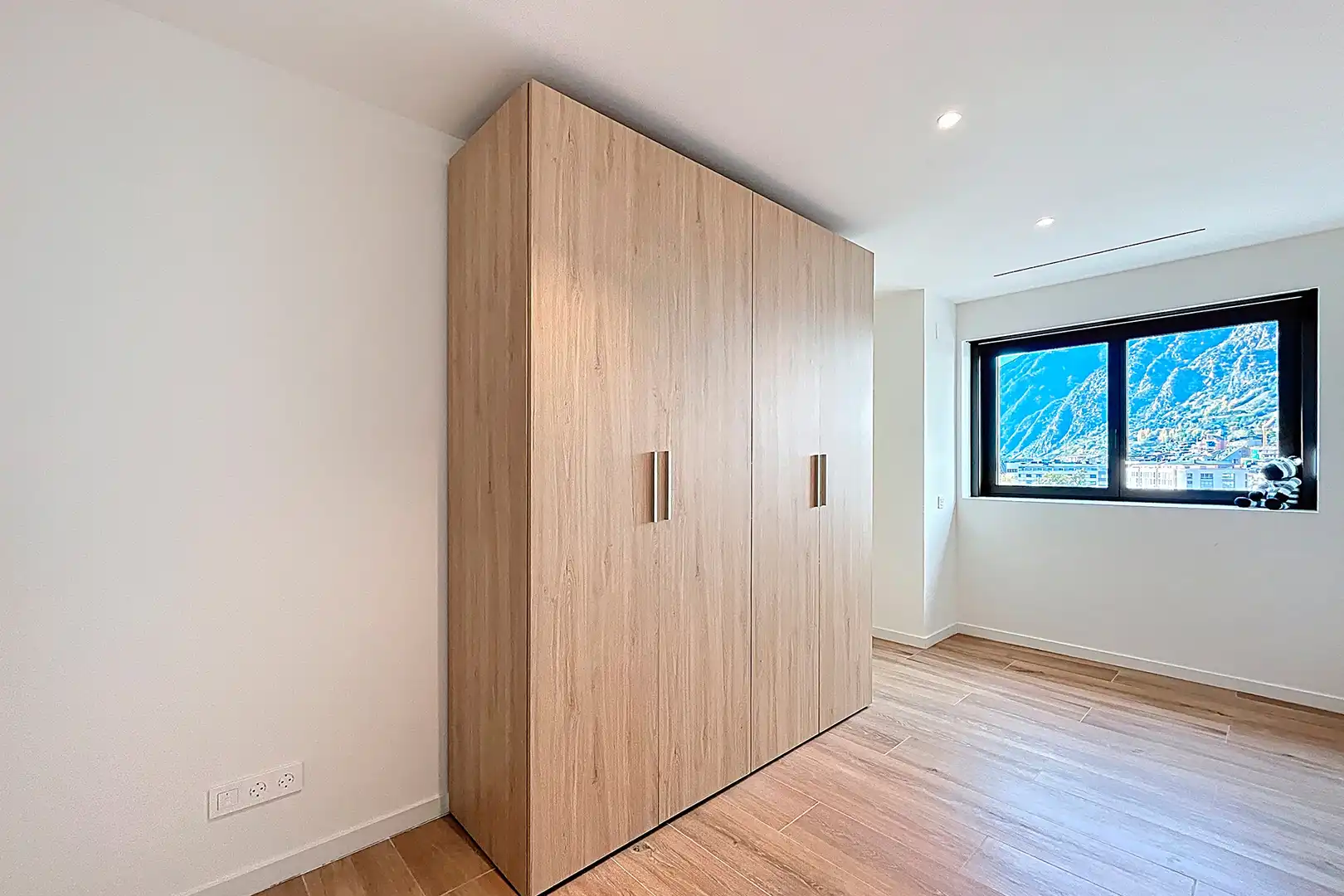 Bedroom of Apartments for sale in Escaldes – Engordany  with Parquet flooring and Terrace