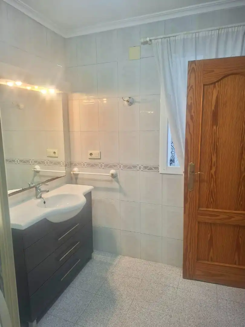 Baño de Casa o chalet en venta en Alicante / Alacant con Aire acondicionado, Calefacción y Terraza