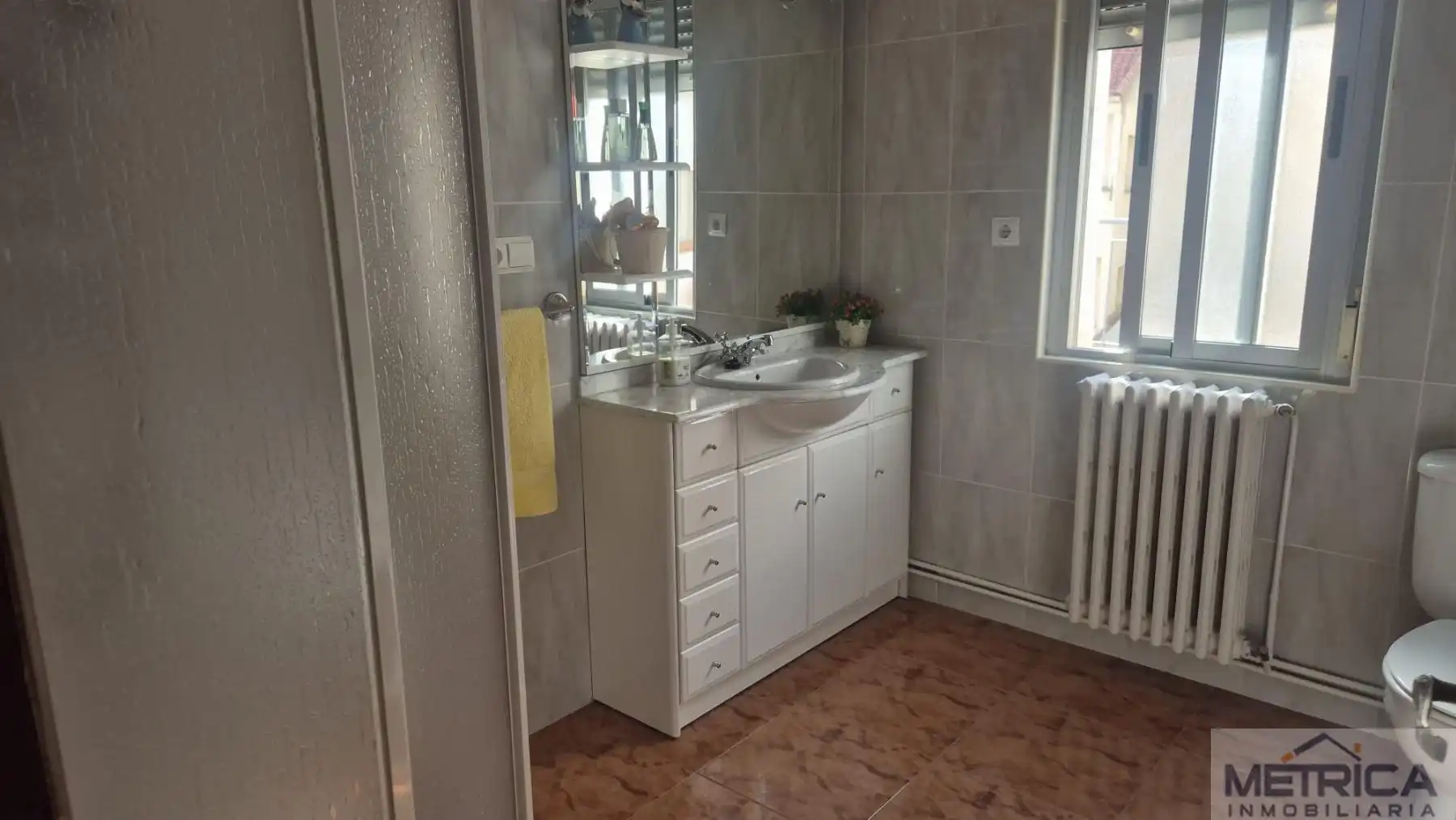 Bathroom of Flat for sale in Salamanca  with Air Conditioner, Heating and Terrace
