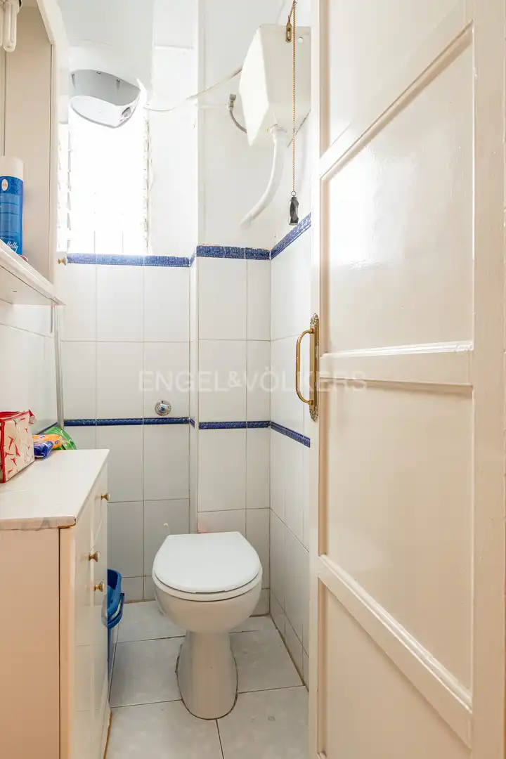 Bathroom of Houses for sale in Sevilla  with Heating, Terrace and Balcony