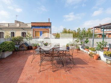 Penthouse with balcony for sale in Carrer Carrer Valladolid