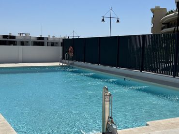 Pis amb piscina en venda a La Capellanía - El Higuerón