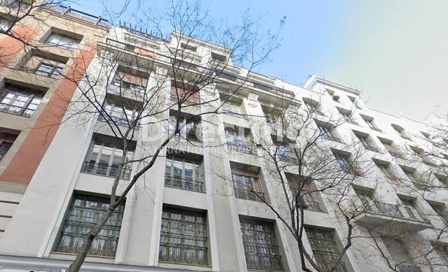 Piso en Venta en De López De Hoyos en Castellana