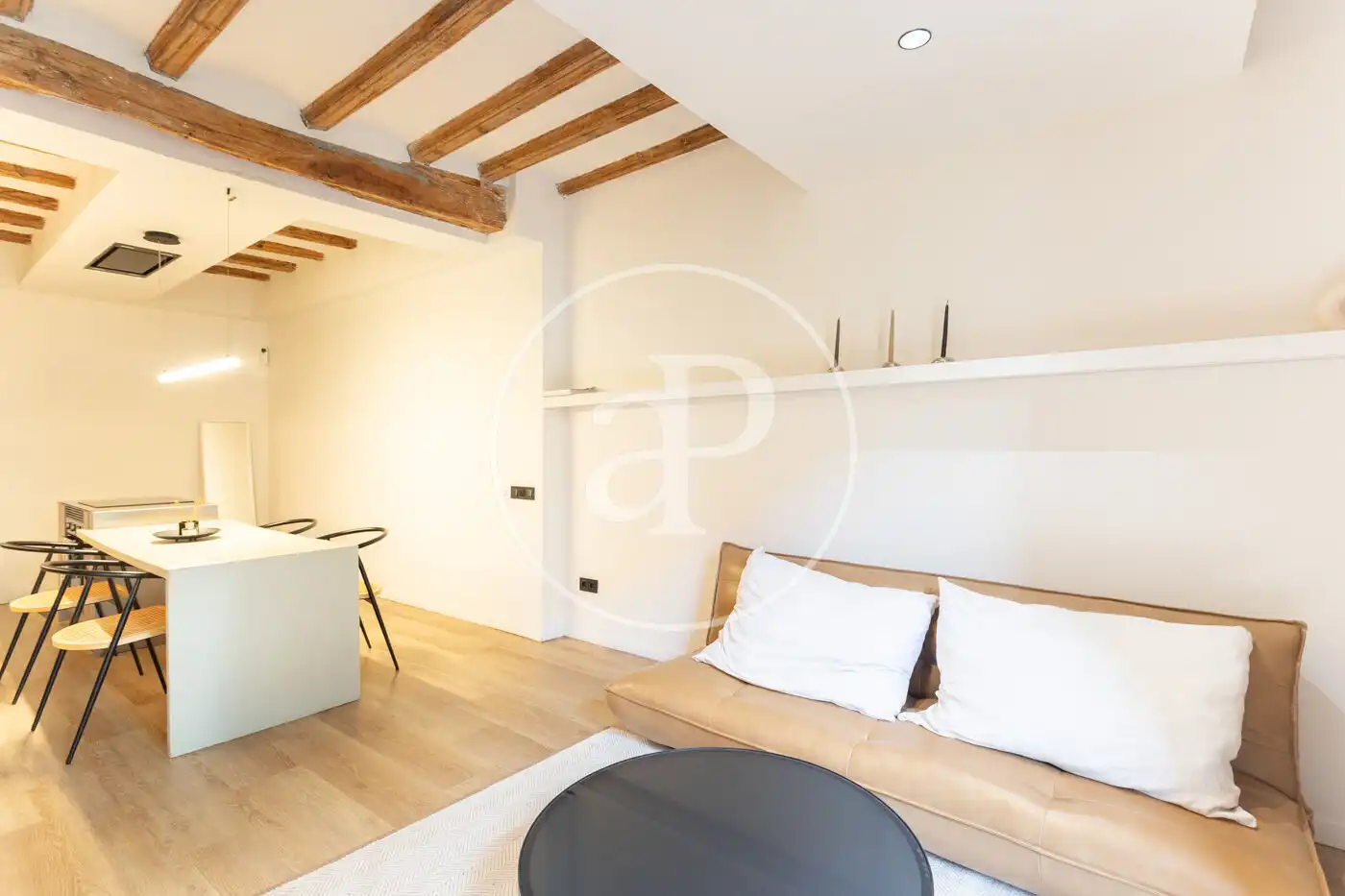 Sala de estar de Piso en venta en Barcelona con Aire acondicionado, Calefacción y Amueblado