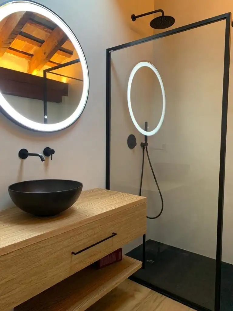 Bathroom of Attic for rent in Valencia  with Heating, Terrace and Storage room