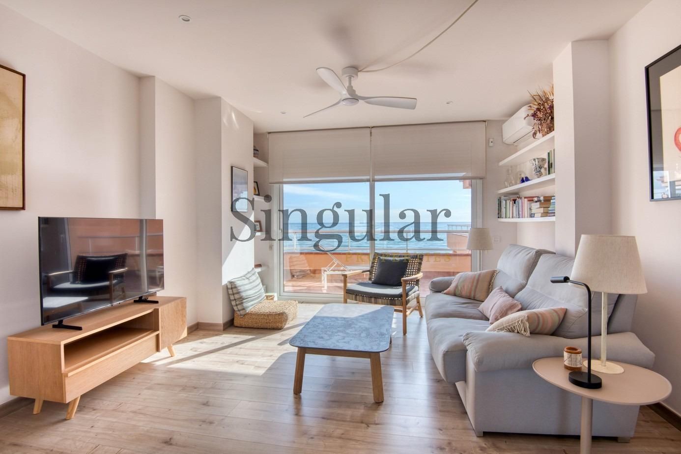 Sala d'estar de Àtic en venda en Pals amb Aire condicionat i Terrassa