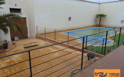 Swimming pool of House or chalet for sale in Valdepeñas  with Air Conditioner, Heating and Terrace