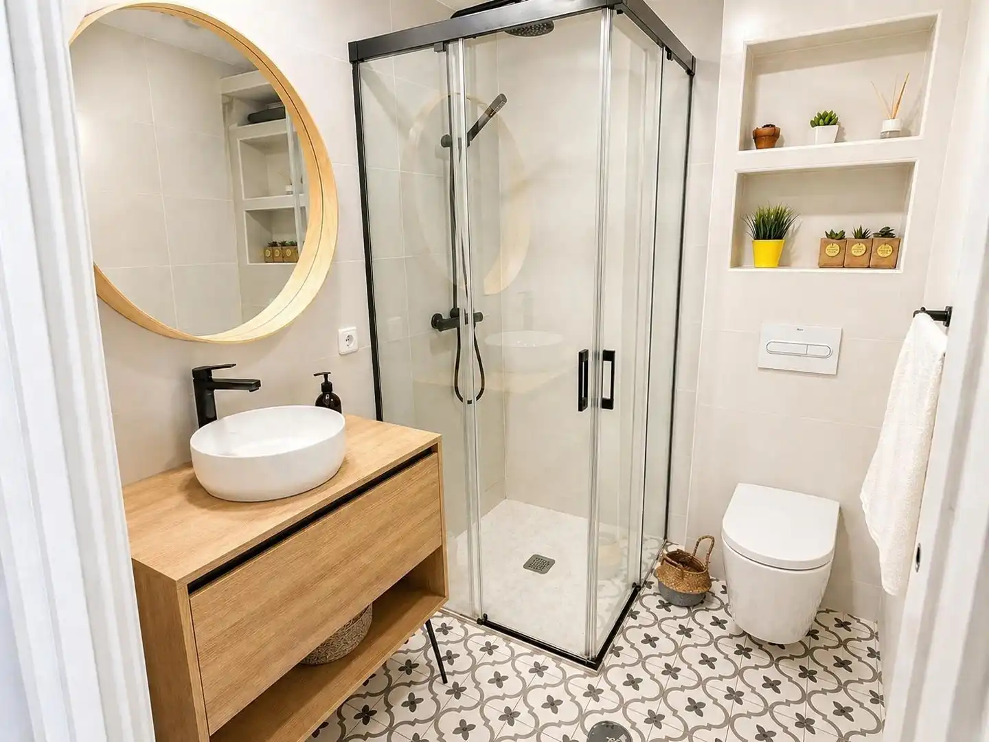 Baño de Piso en venta en Madrid con Aire acondicionado, Calefacción y Jardín privado