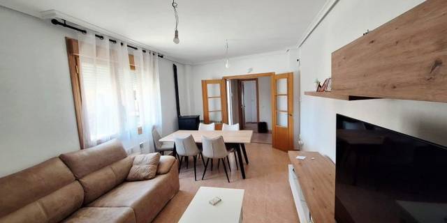 Casa-chalet en Venta en Chalet calle fontana  en Mucientes