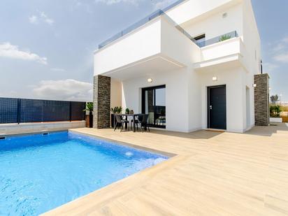 Piscina de Casa adosada en venda en Orihuela amb Aire condicionat, Calefacció i Jardí privat