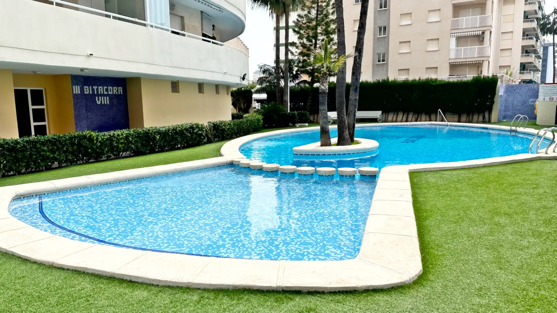 Piscina de Apartamento de alquiler en Gandia con Aire acondicionado, Calefacción y Terraza