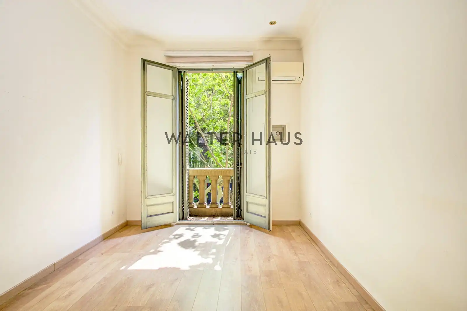 Piso con terraza en venta en Carrer del Rosselló, imagen 16