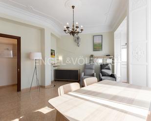 Menjador de Apartament de lloguer en  Valencia Capital amb Aire condicionat, Calefacció i Moblat