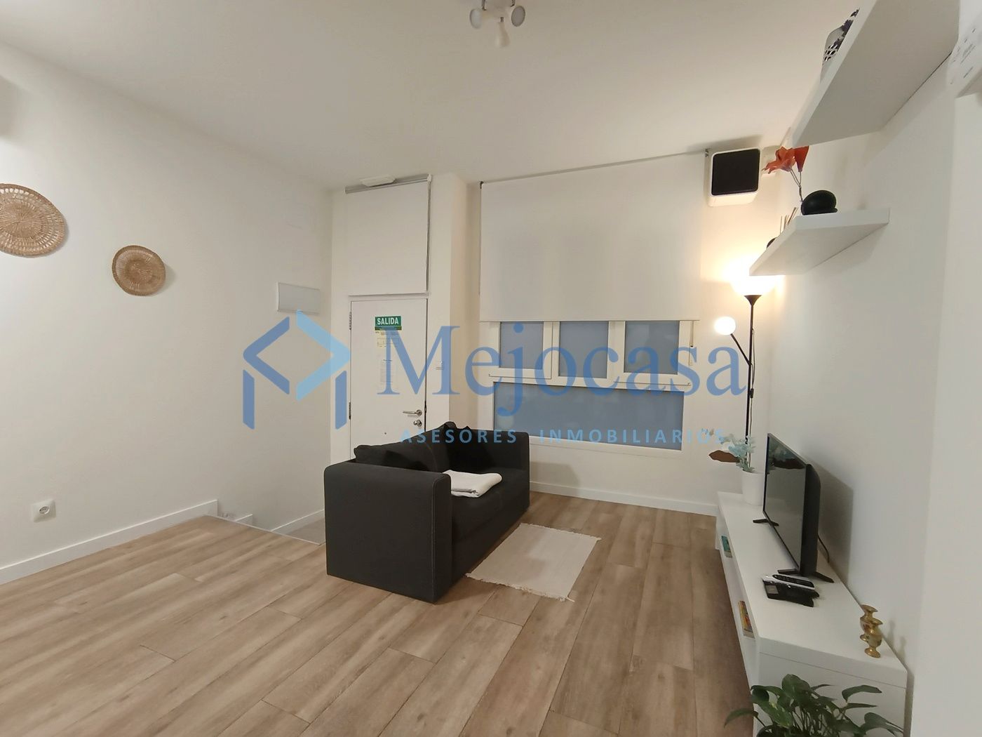 Flat for sale in  Madrid Capital  with Air Conditioner, Heating and Furnished