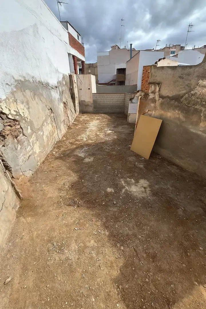 Terrenos y solares en venta en Portugueses 4