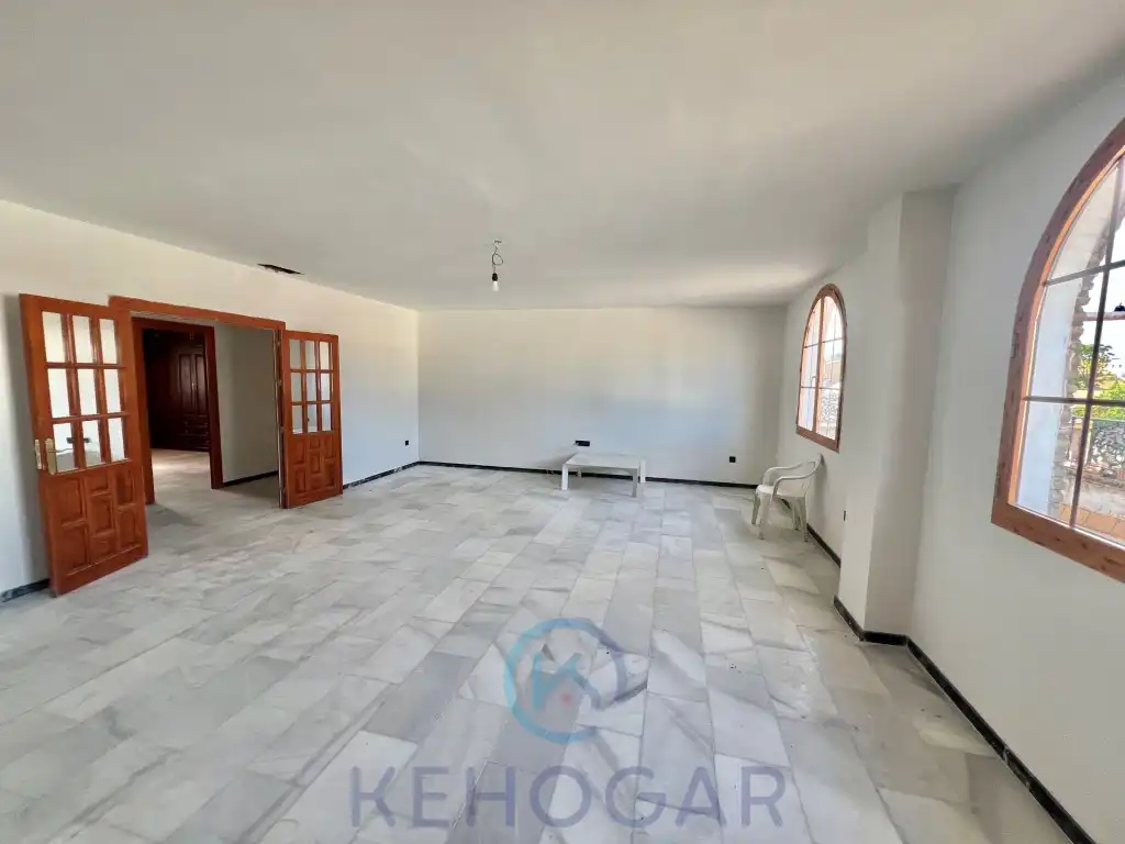 Casa o chalet en venta en Dos Hermanas con Piscina