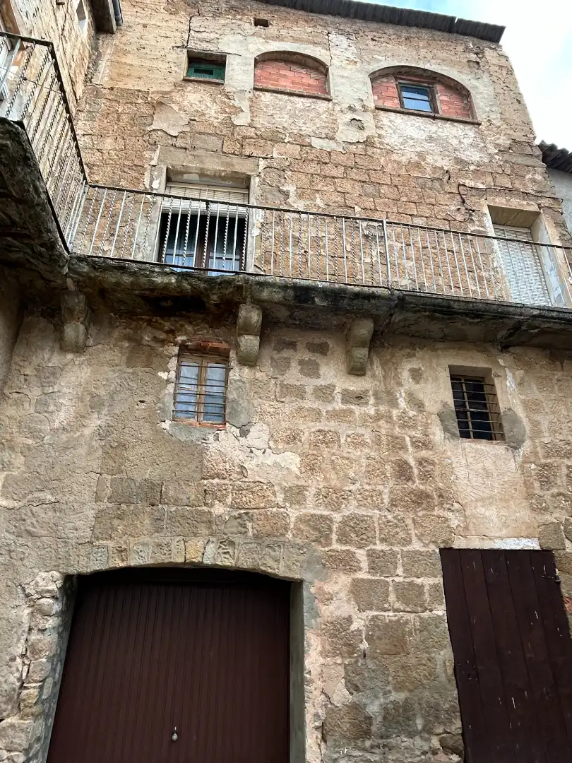 Vista exterior de Casa adosada en venda en Biosca amb Moblat, Forn i Balcó