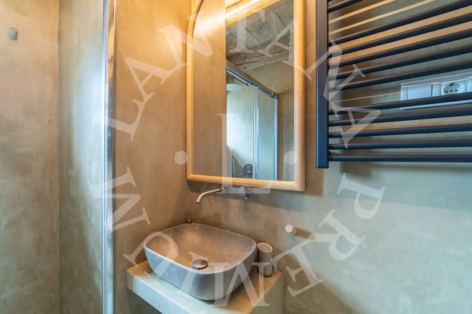 Bathroom of Flat for sale in Naut Aran  with Heating, Storage room and Furnished
