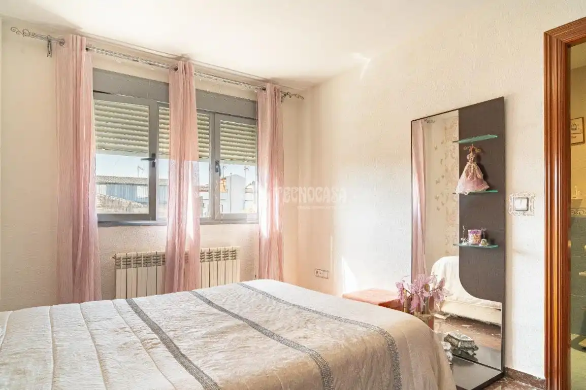 Bedroom of Flat for sale in Úbeda  with Air Conditioner