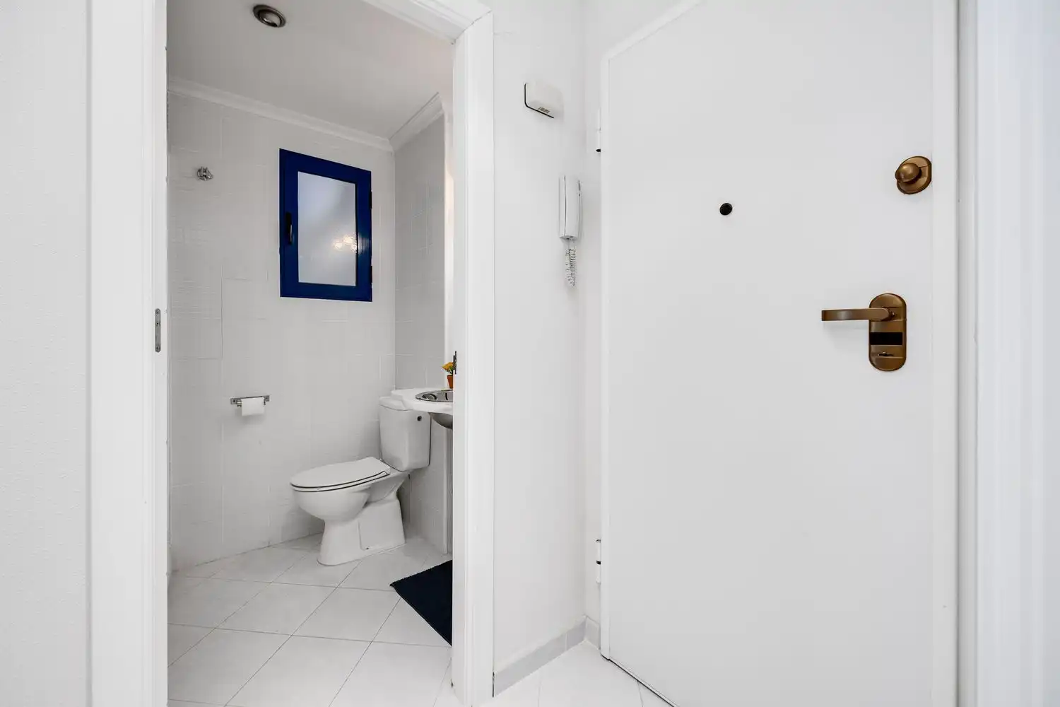 Baño de Piso en venta en Orihuela con Aire acondicionado, Calefacción y Amueblado