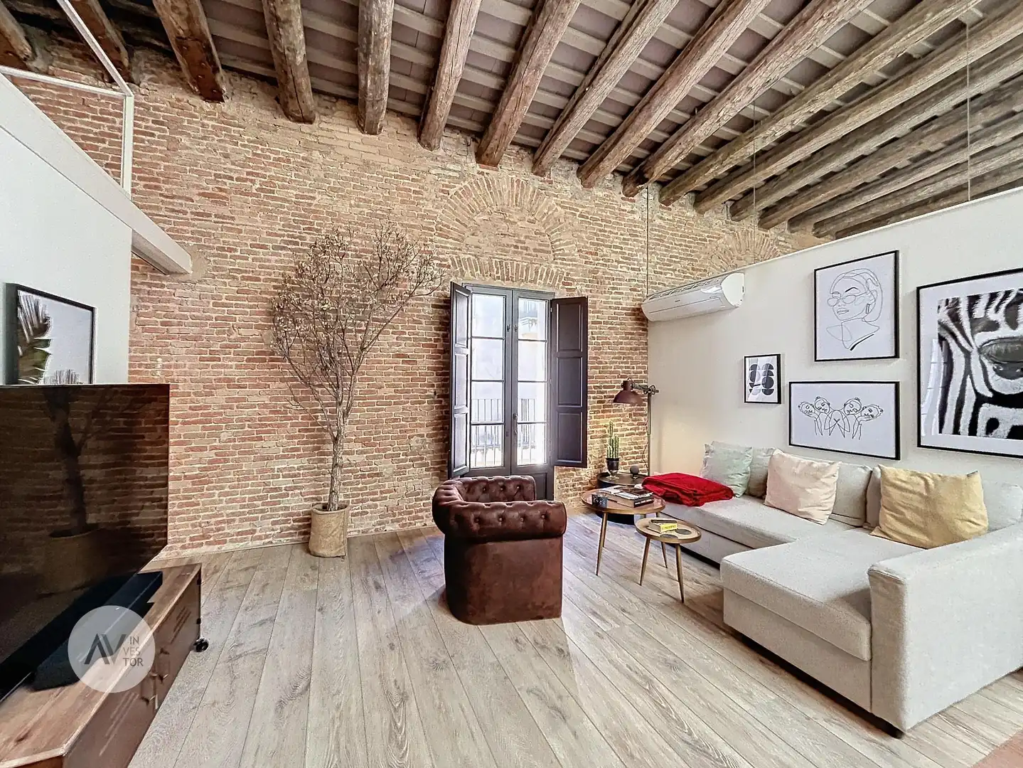 Wohnzimmer von Dachboden zum Verkauf in Barcelona mit Klimaanlage, Heizung und Terrasse