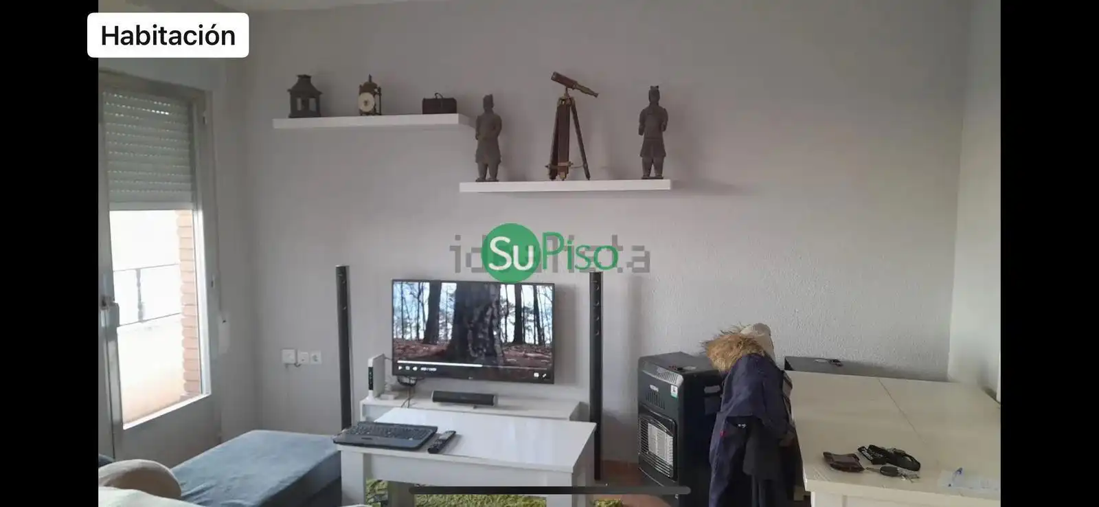 Living room of Flat for sale in El Viso de San Juan  with Heating, Terrace and Furnished