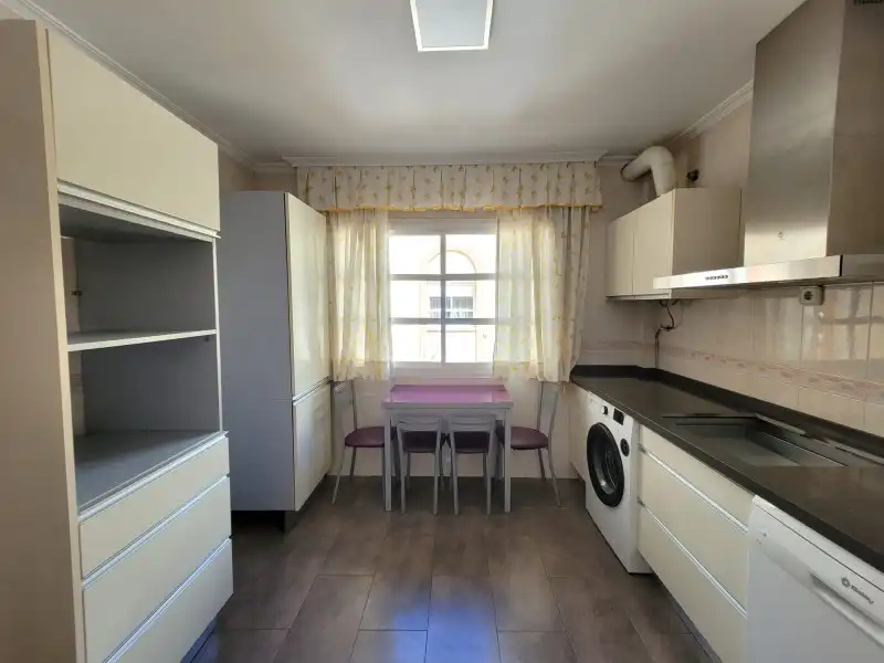 Flat for sale in Avenida de Carlos Haya, 68, La Florida - Parque Norte