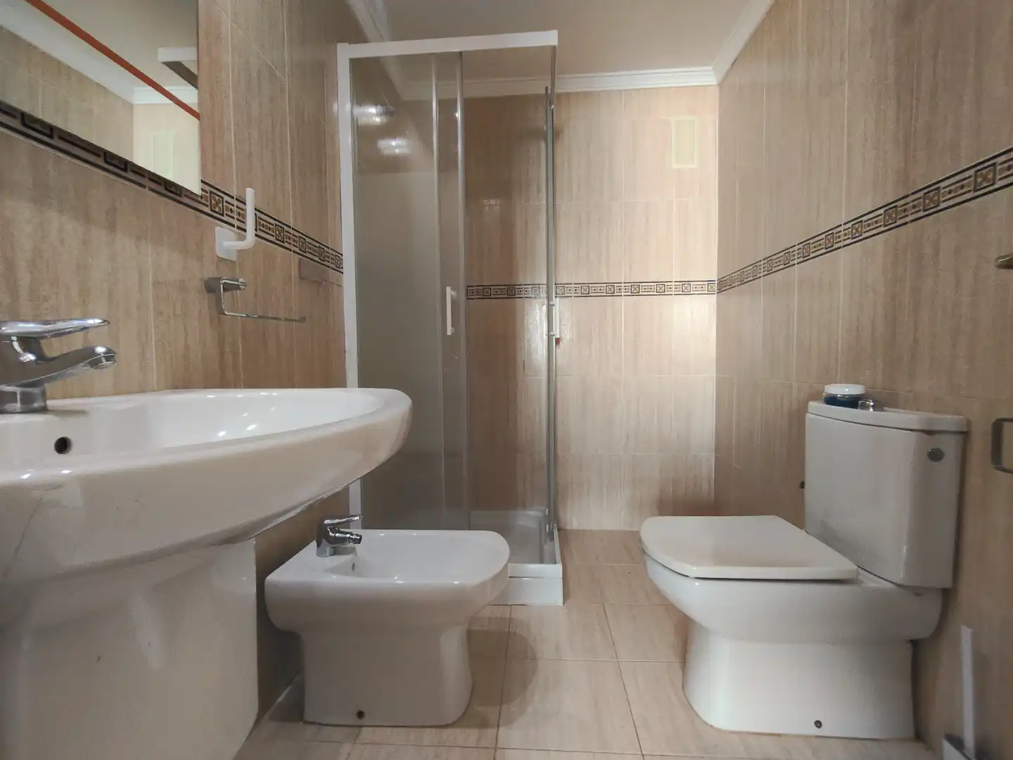 Baño de Piso en venta en La Font d'en Carròs con Aire acondicionado, Balcón y Piscina comunitaria