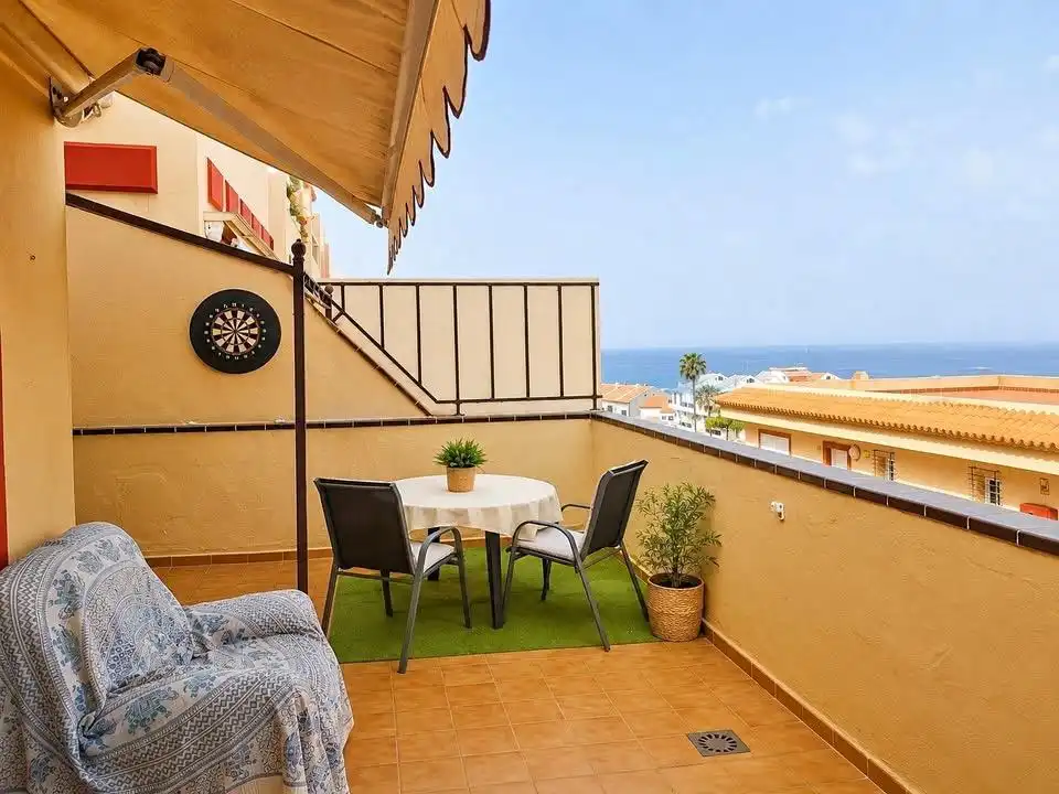 Apartment mit Pool zum Verkauf in Los Cristianos