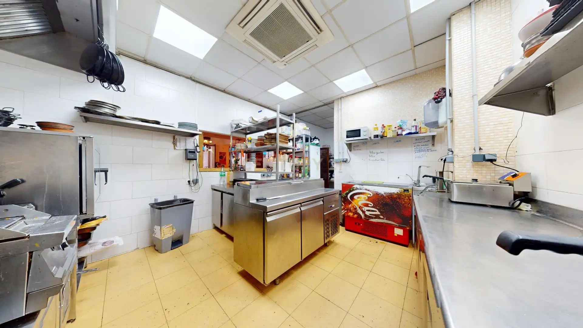 Cocina de Local en traspaso en Málaga con Aire acondicionado y Alarma