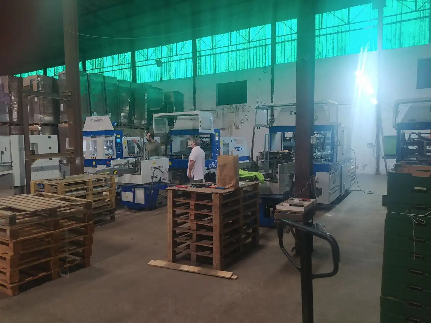 Fabrikhallen zum Verkauf in Villanueva del Río y Minas