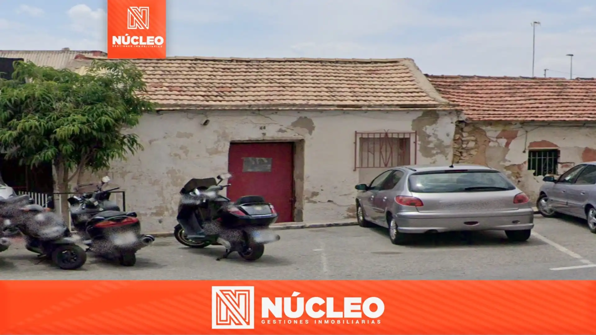 Houses for sale in Carrer Joaquín Martínez Maciá, Carrús Oeste