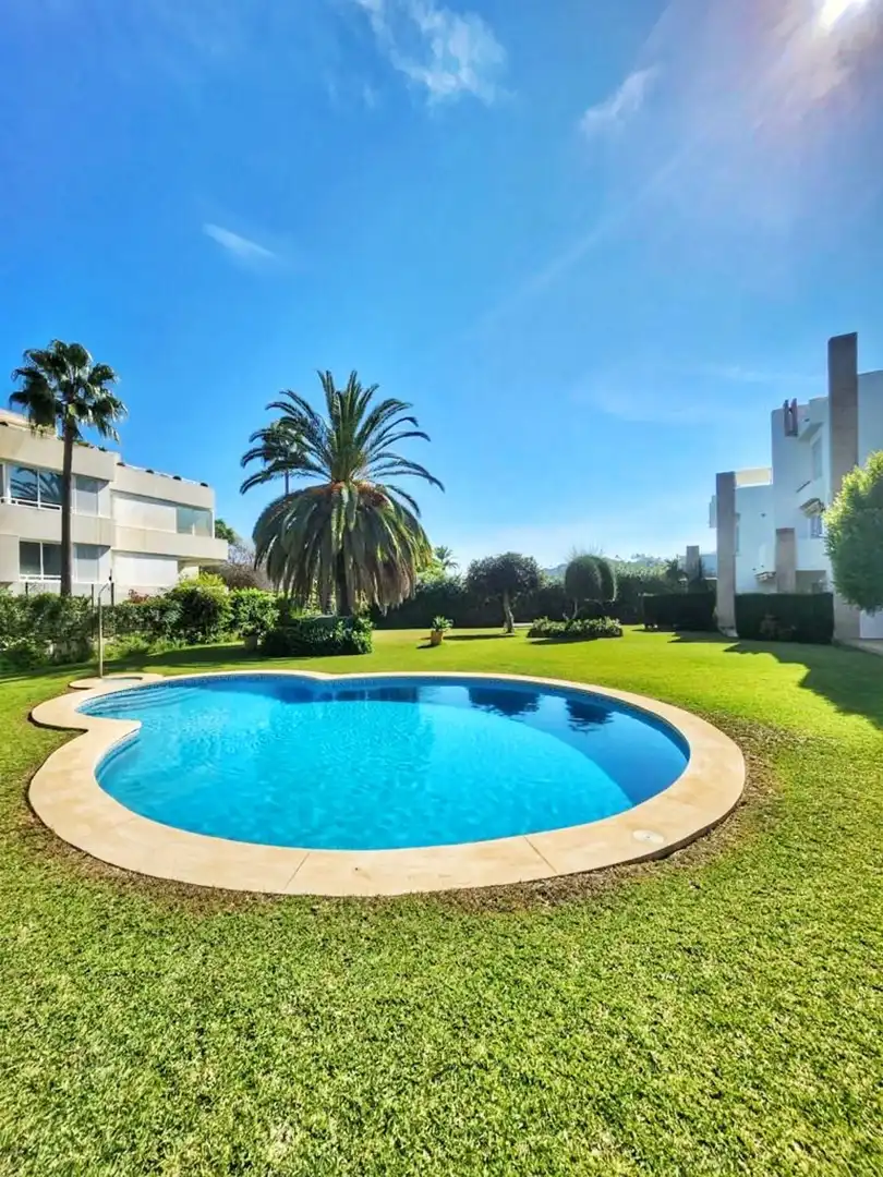 Dúplex en venda a Avenida del Norte, Aloha