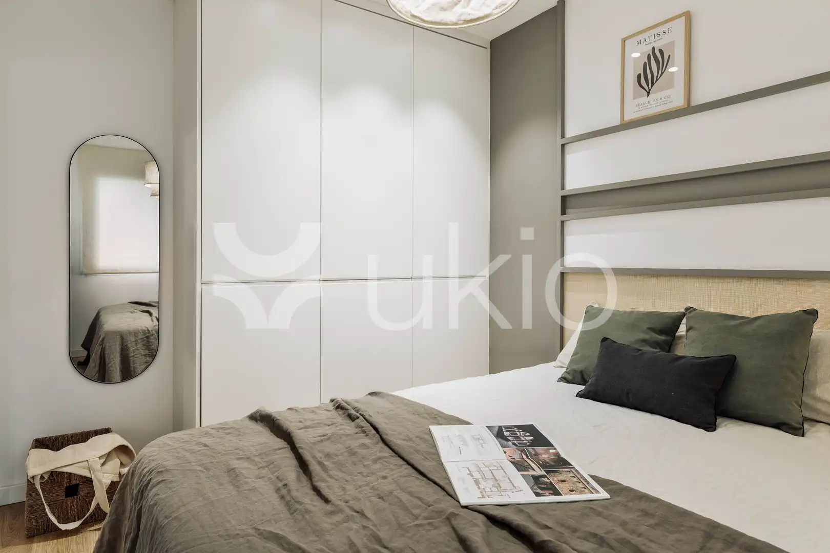 Dormitori de Apartament de lloguer en Barcelona amb Aire condicionat, Calefacció i Terrassa