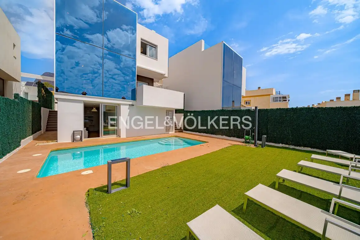 Xalet amb piscina en venda a Calle Cádiz, imagen 2