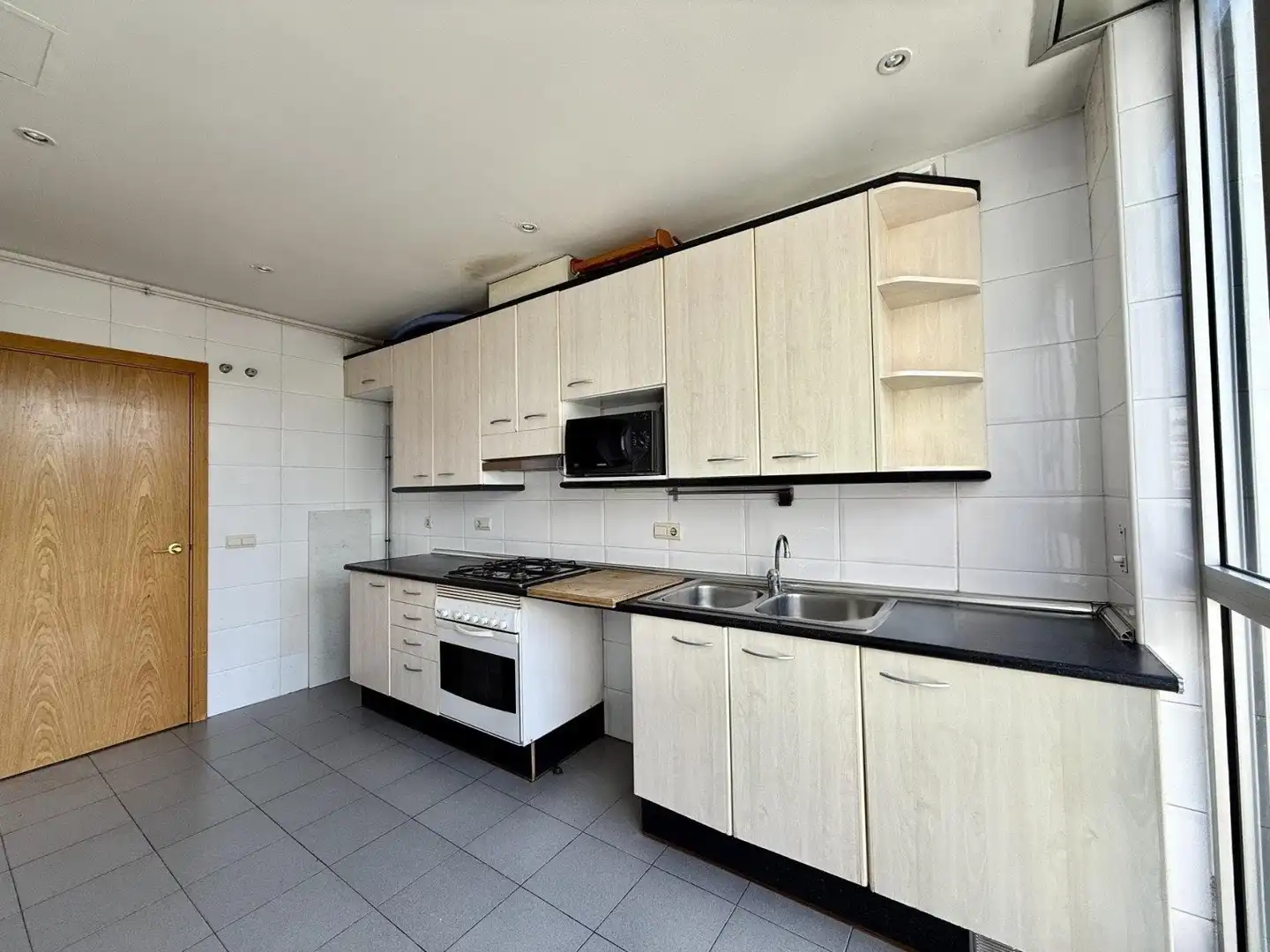 Küche von Wohnung zum Verkauf in Barcelona mit Heizung und Parkett